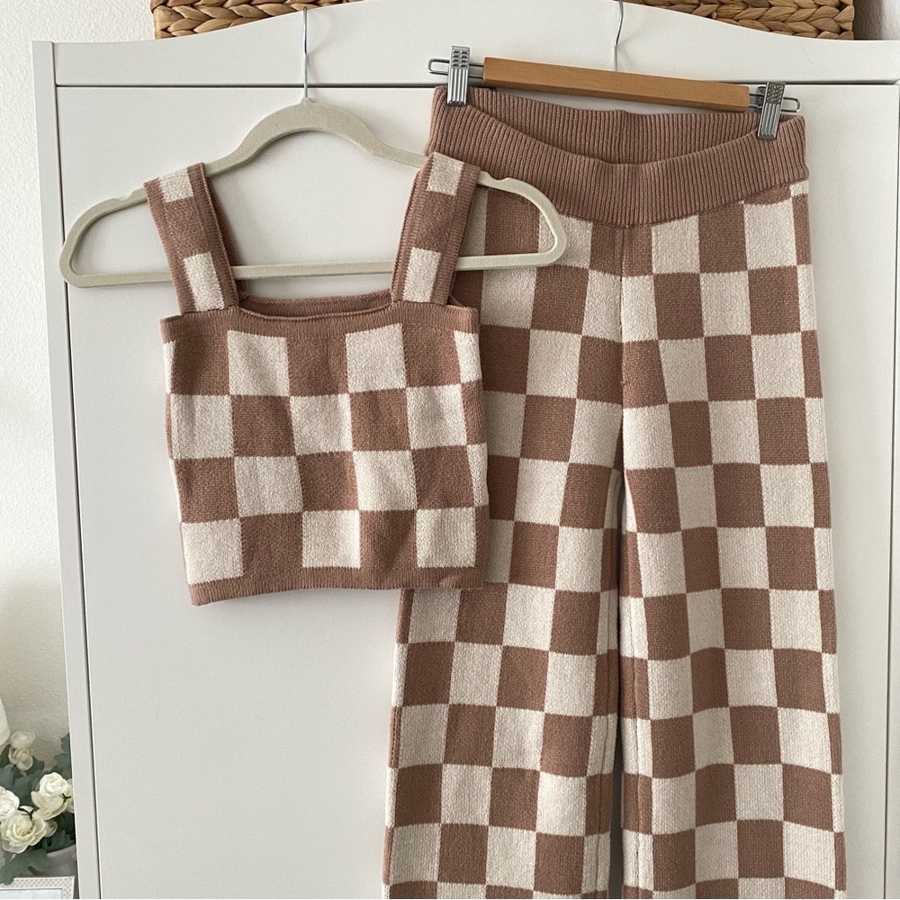Checkered Knit Set - Picture 2 of 4